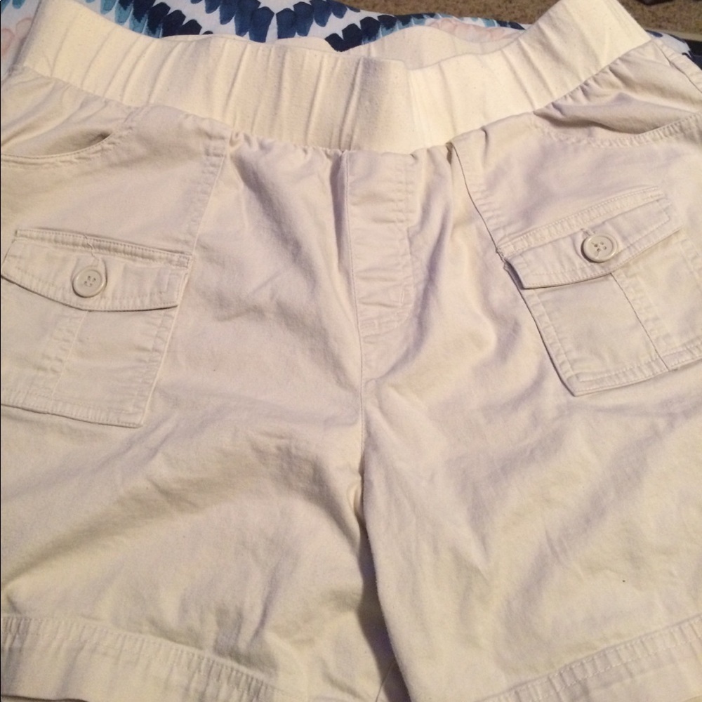 In due time maternity shorts